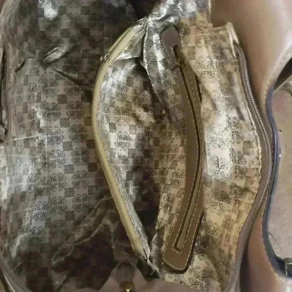 Ostrich Print Handbag w/Strap - Picture 4 of 8